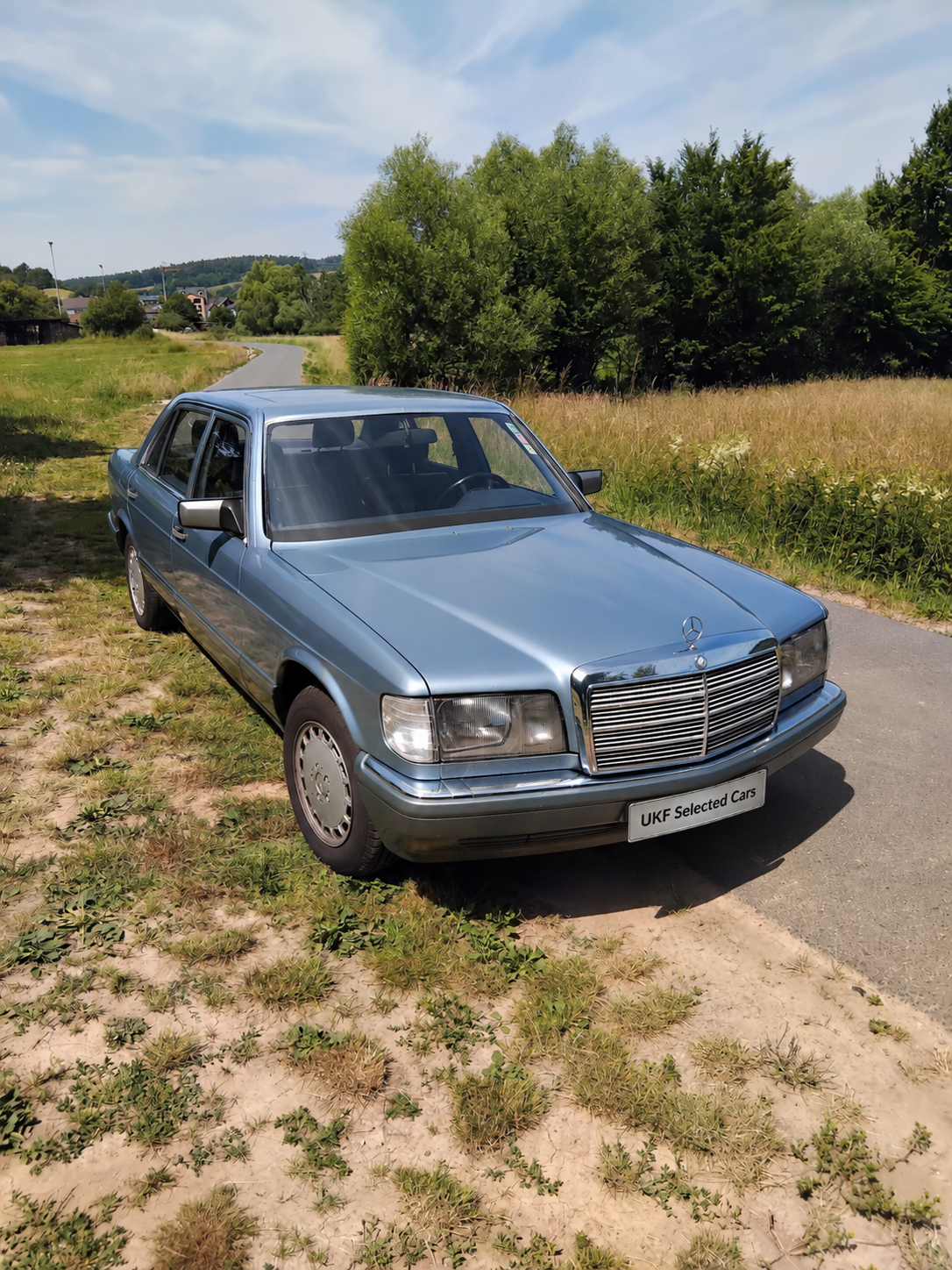 Mercedes-Benz 300 SEL W126 – Front und linke Fahrzeugseite